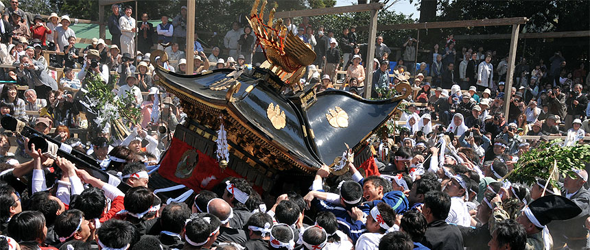 天津神社春大祭（糸魚川けんか祭り）